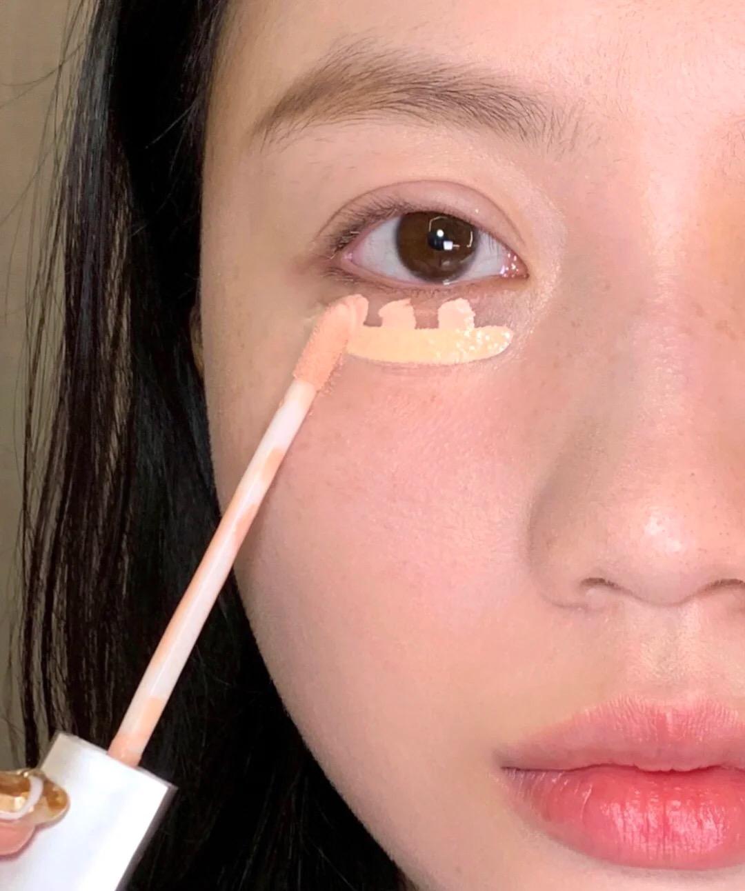 为什么化了妆反而拍照不好看,为什么化完全妆反而没素颜好看