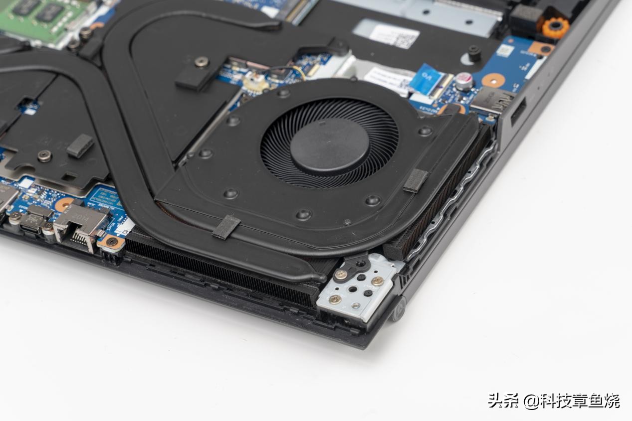 联想拯救者y7000p散热拆解,19款联想拯救者y7000散热支架