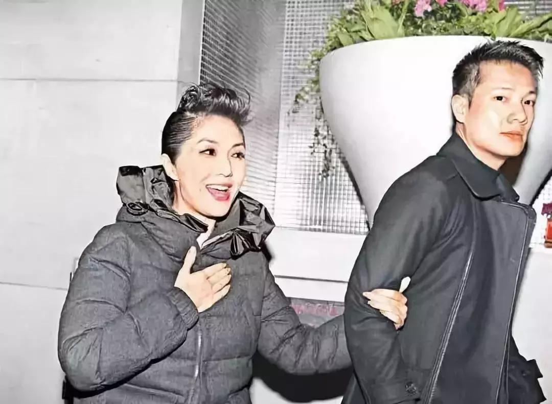 杨千嬅45岁:爱过三个张志明,只凭孤勇的烈女,终于拥有了温柔