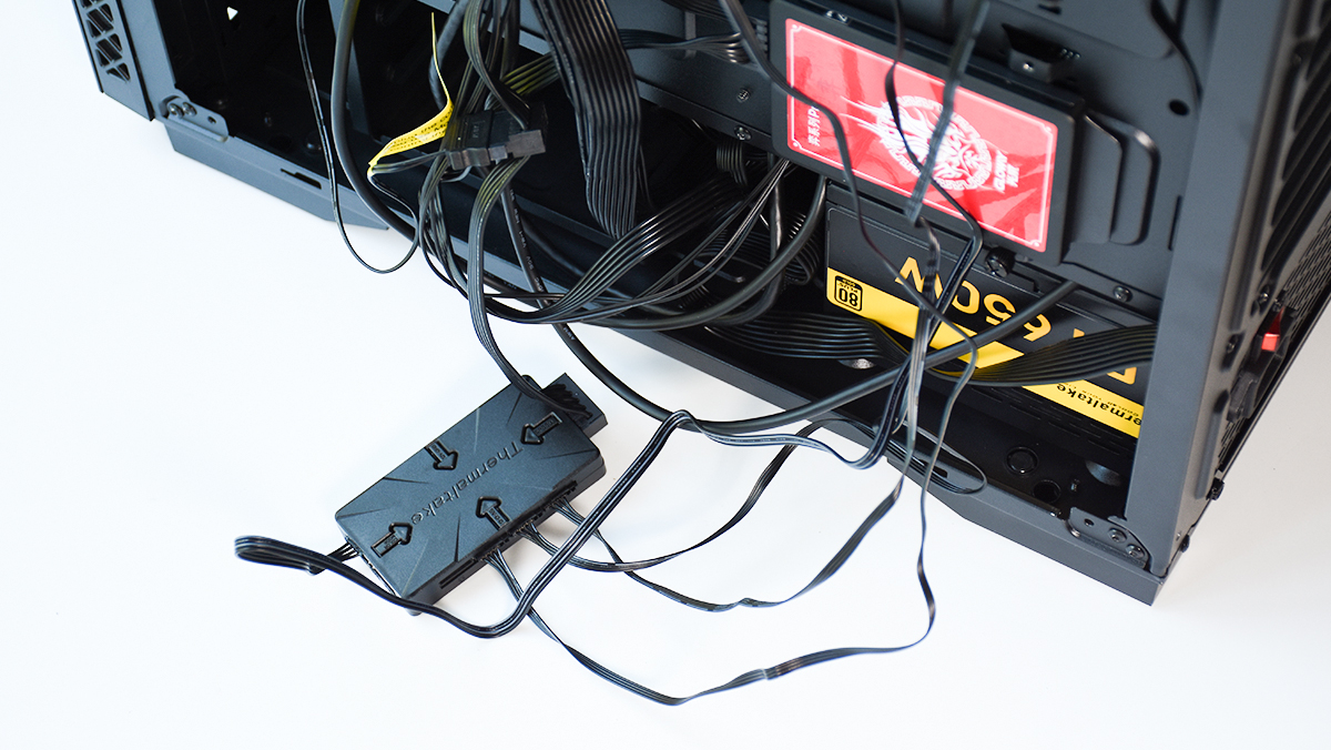 九州风神玄冰50机箱,九州风神玄冰50机箱安装几个风扇