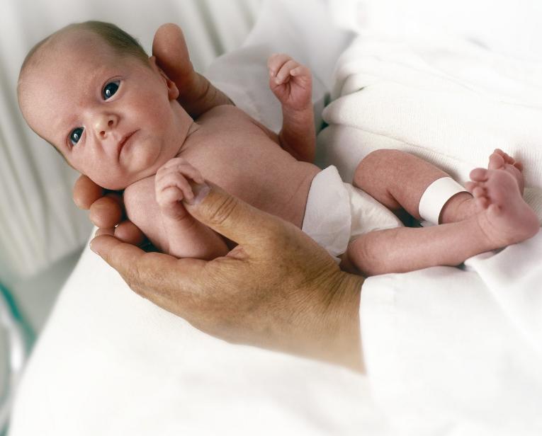 孕妇剖腹产生下双胞胎被惊呆,孕妇怀四胞胎大圆球孕肚引人热议