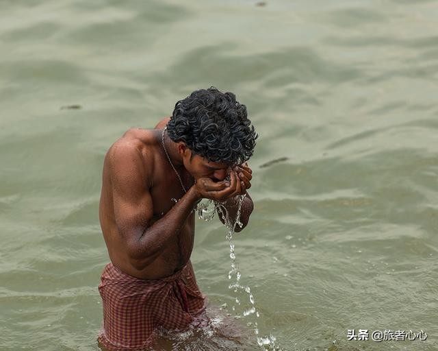 中国小伙巴基斯坦旅游买饮料,中国小伙去印度买东西