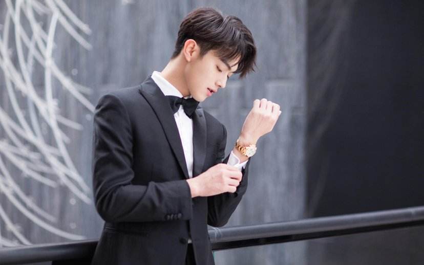 宋威龙毕雯珺谁好看,宋威龙和毕雯珺穿一样衣服