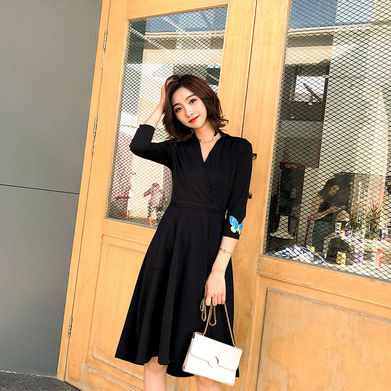 腰粗适合穿什么裙子好看,腰粗的女生怎么穿连衣裙