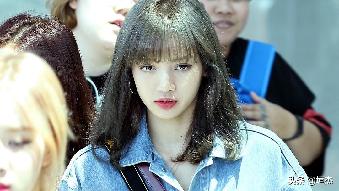 lisa可爱到爆炸的爸爸,lisa为大白爸爸庆生