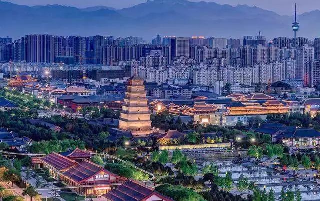 西安入选最幸福城市的新闻发布会,连续十年中国十大最具幸福感城市