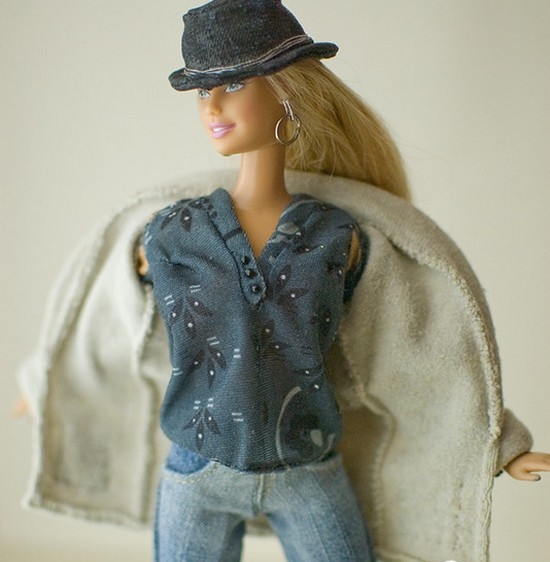 给洋娃娃制作衣服,给芭比娃娃制作服装