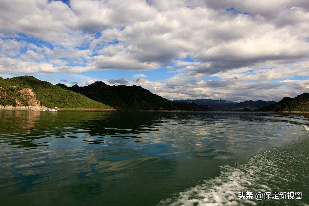 不用去桂林也能竹筏漂流,不用去桂林也能领略喀斯特地貌