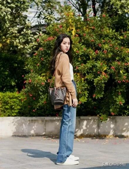 欧阳娜娜所有的包包,欧阳娜娜便宜的包包