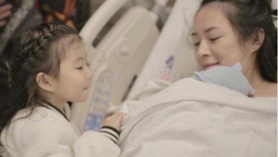 章子怡二胎剖腹产还是顺产,章子怡产后复出