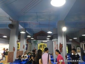 马路边边麻辣烫手绘墙的回忆杀