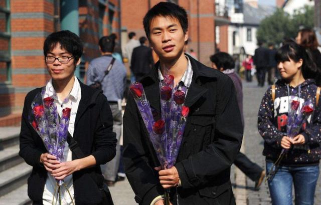 专家预言农村的光棍以后怎么办,我国3000万光棍怎么解决