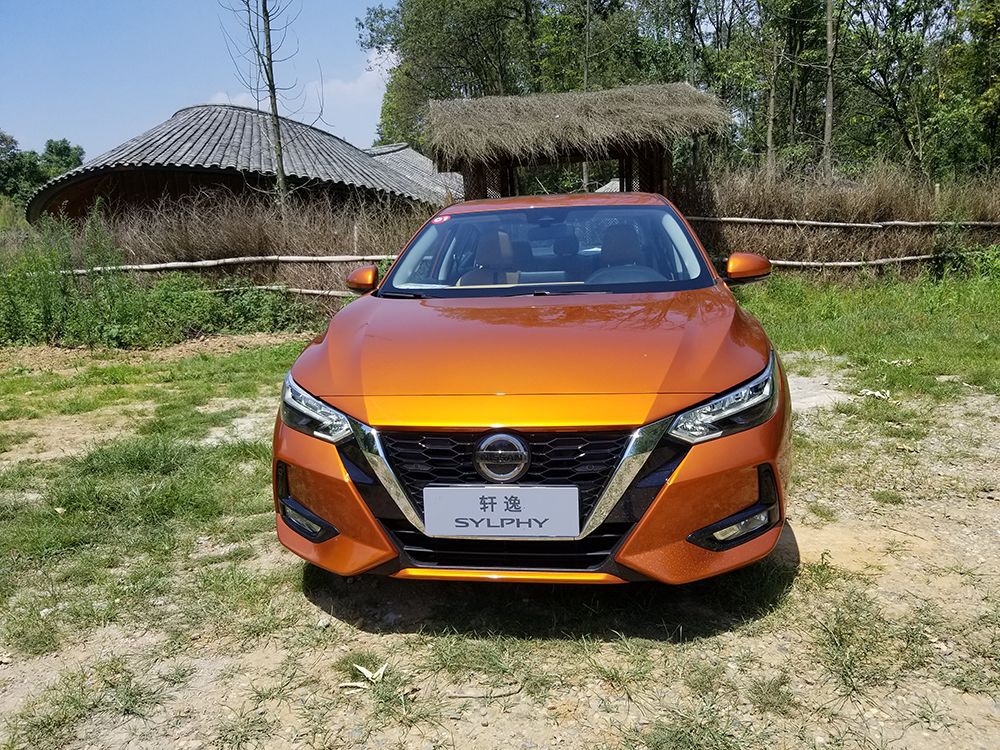 日产轩逸14款1.6无级xvcvt尊享版,试驾朗逸plus1.5l和14代轩逸谁好