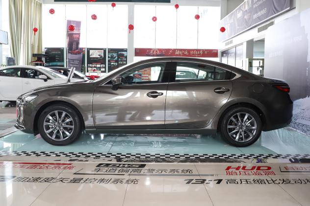 18年阿特兹2.5尊崇高速驾驶感受,阿特兹真实测评油耗