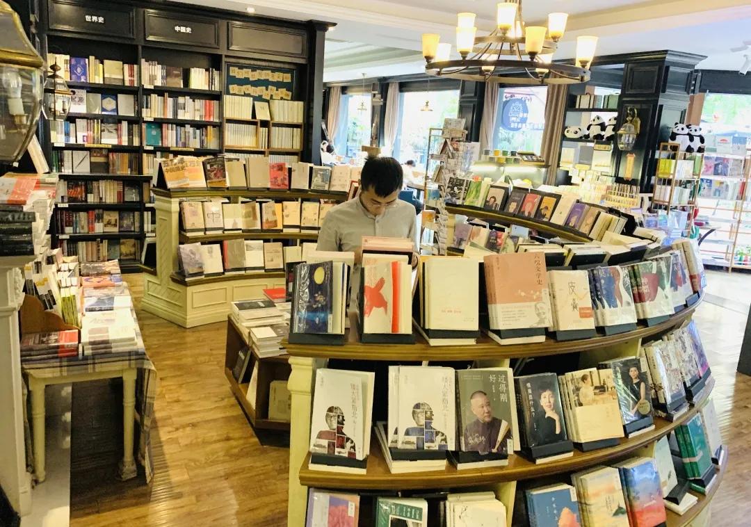 用阅读触摸成都|在成都不能错过的10家书店(下)