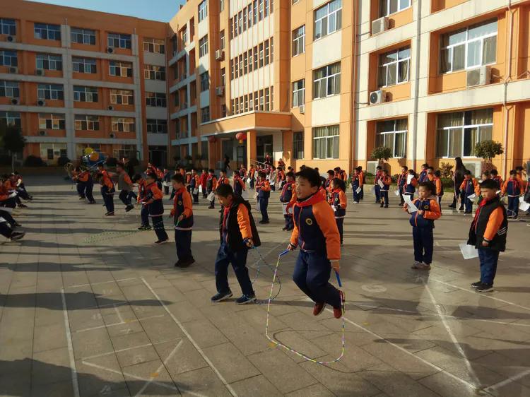 临沂罗庄八小第一天上学,临沂八小最新动态