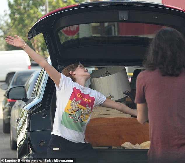 赫敏穿礼服出席舞会照片,31岁赫敏