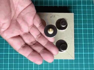 用吸铁石做悬浮陀螺,怎么用磁铁做磁悬浮陀螺