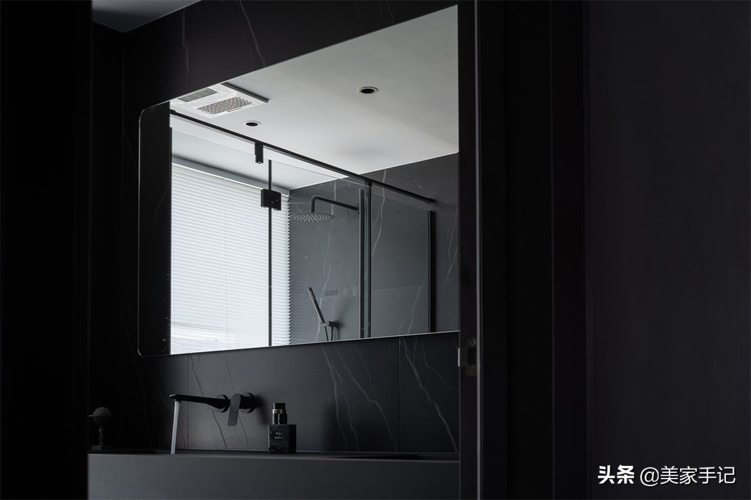 江苏发现一位40岁阿姨的家,那叫一个高级,拍给大伙瞅瞅,超有品