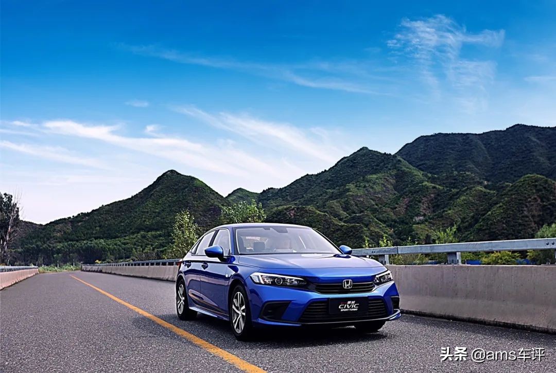 第十代思域1.5t豪华版介绍,12.99万起十一代思域上市即热销