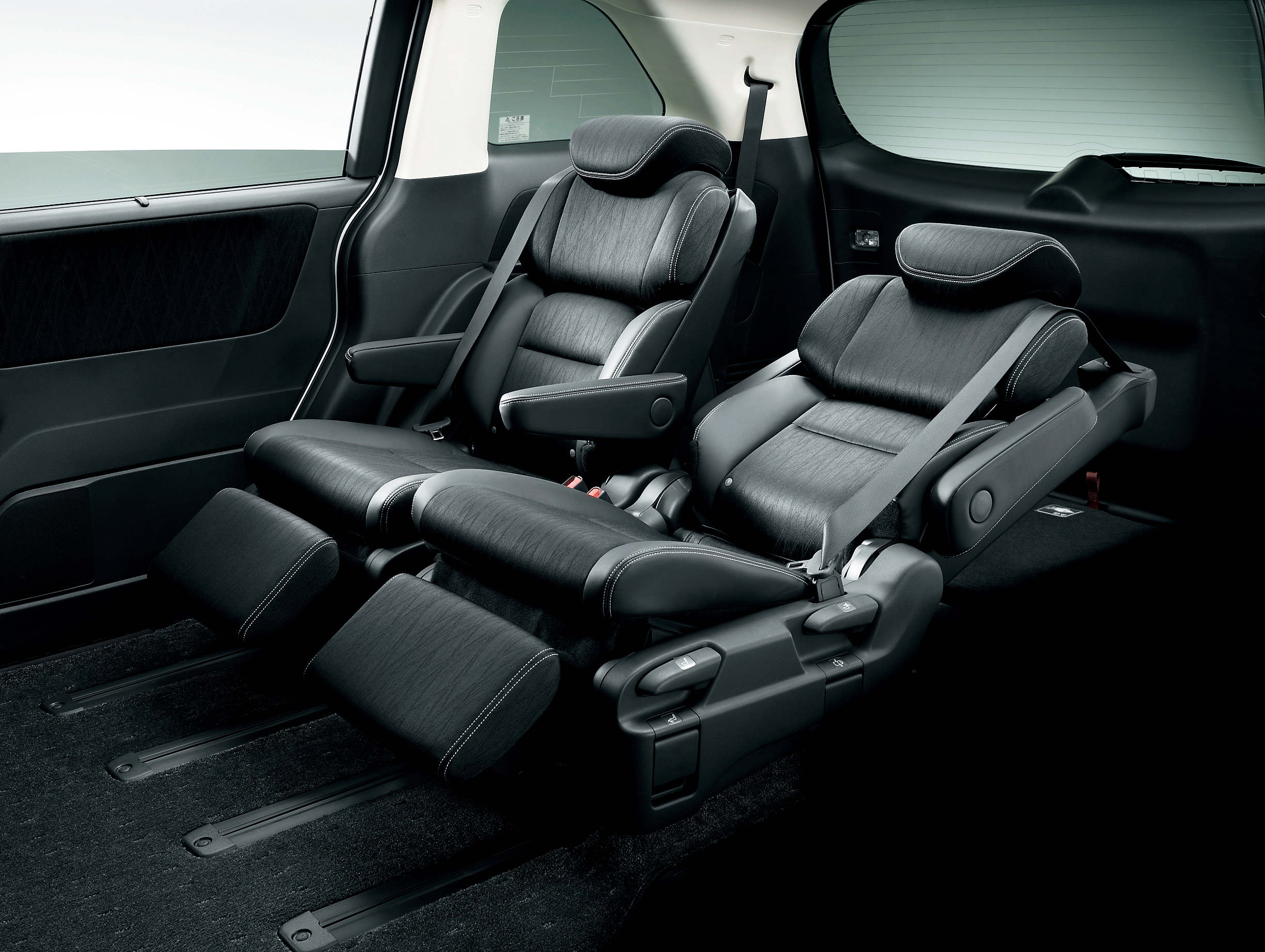 gl8奥德赛mpv,家用mpvgl8还是奥德赛