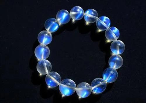 什么石头又便宜晚上又会发光的,最便宜的有光泽的石头