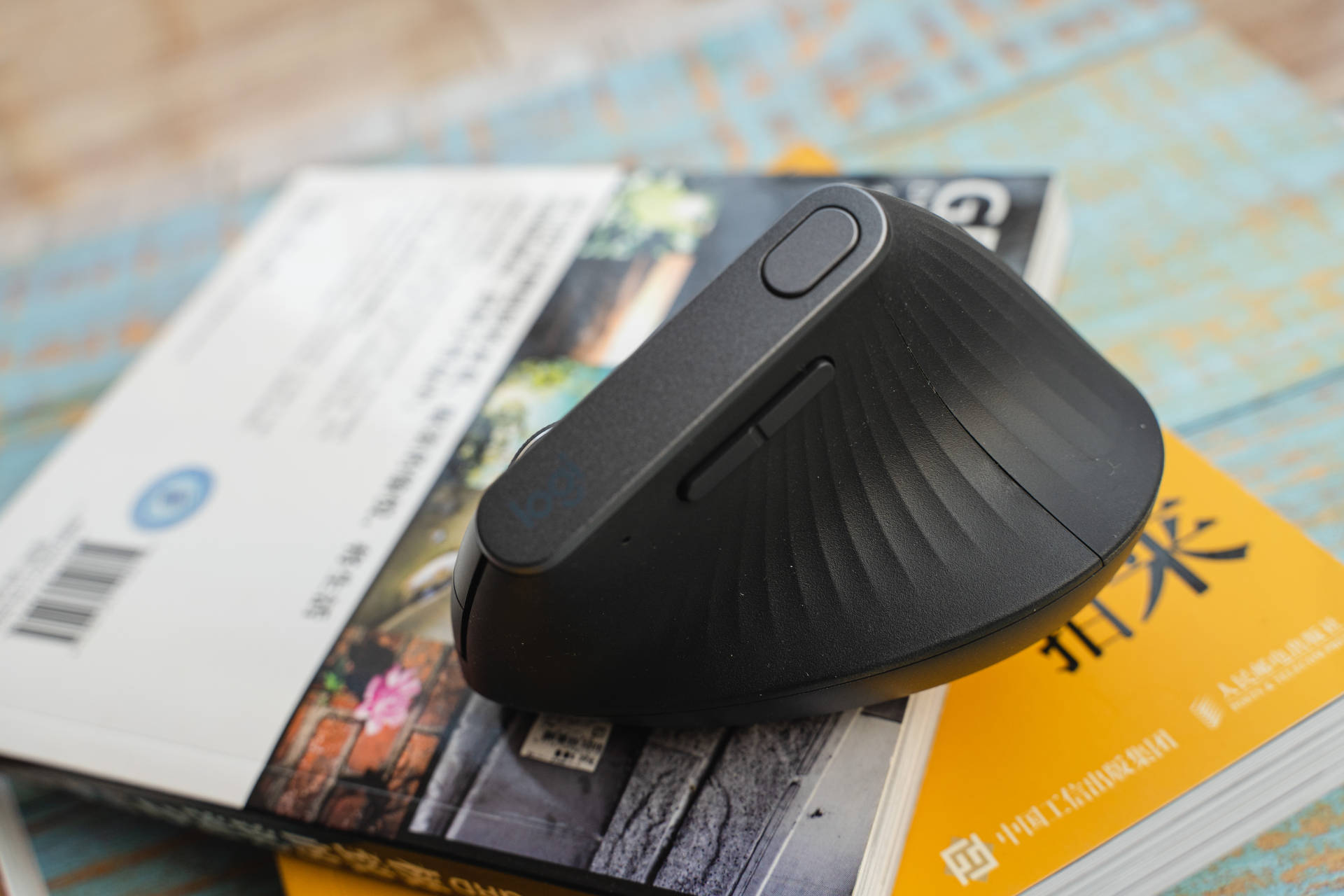 罗技mxvertical按键的功能,罗技mxvertical垂直鼠标拆解