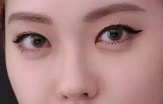 大胆的美瞳色你尝试过几种？美瞳控必备