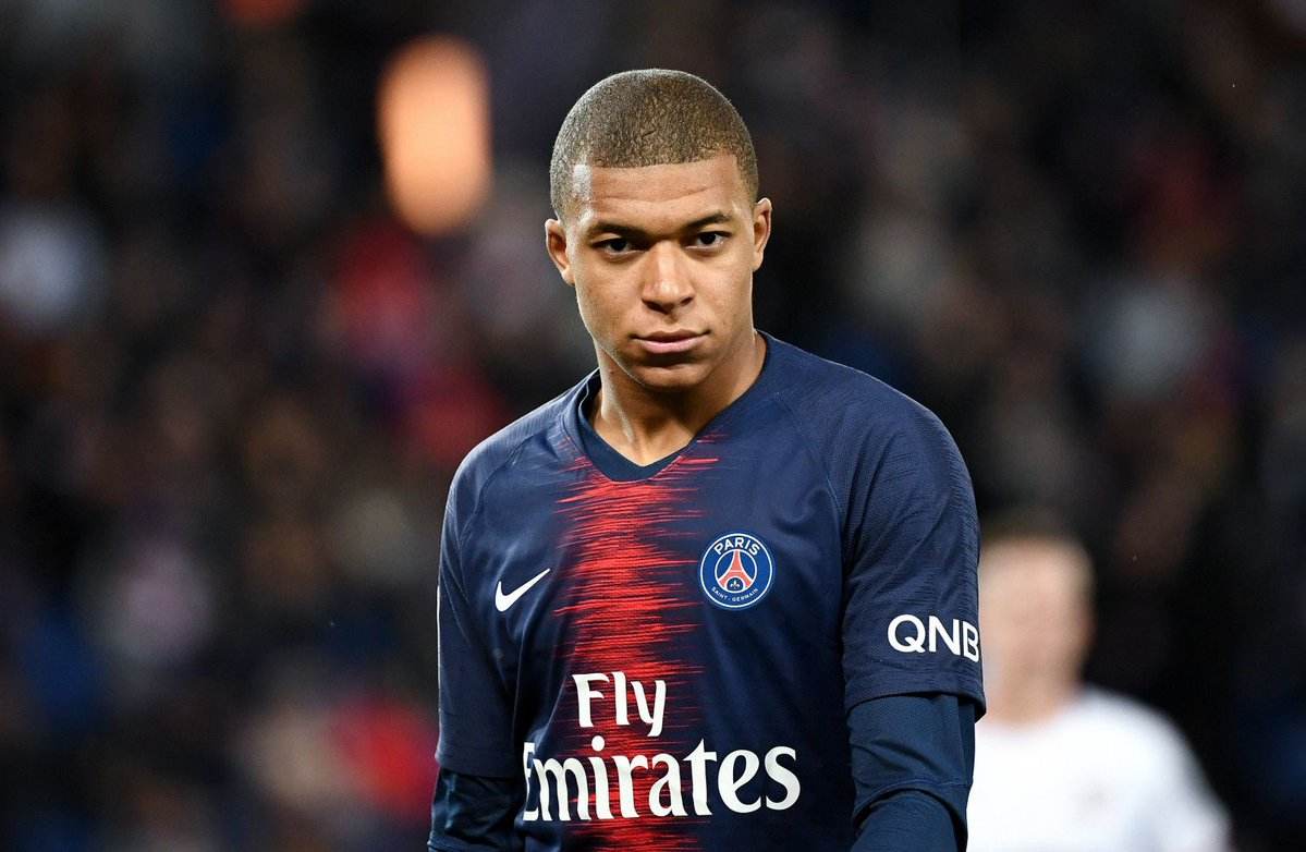 欧洲金靴奖梅西莱万,冠军欧洲2015梅西