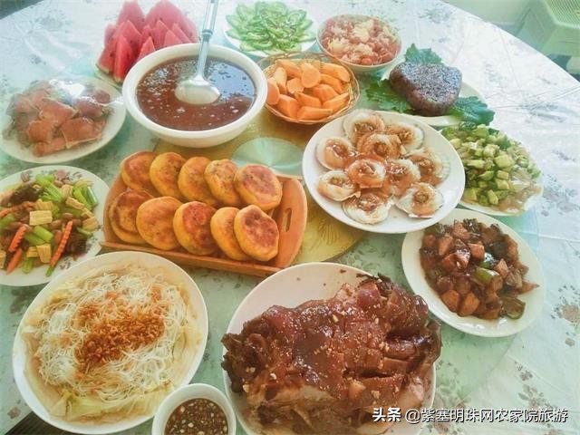 兴隆县花市村煎饼王农家院,承德兴隆煎饼的做法