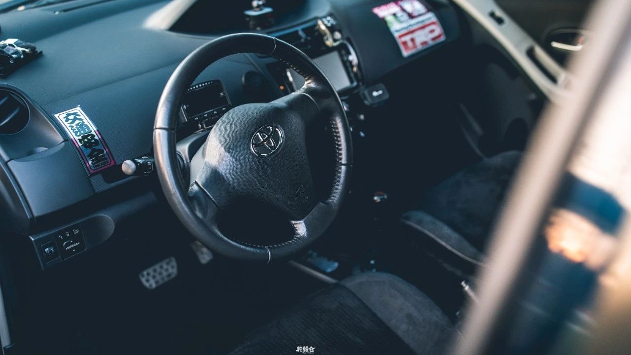 丰田雅力士小型汽车价格,巅峰极速丰田雅力士