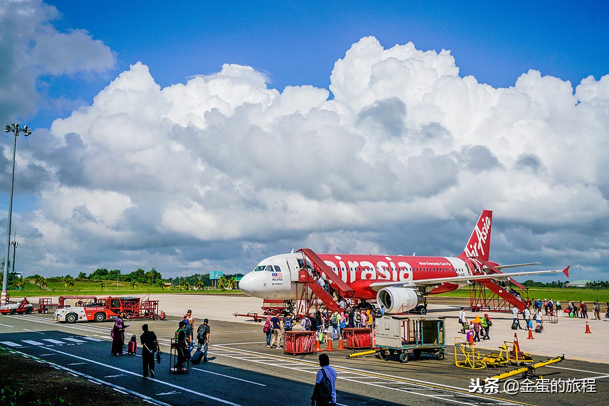 马来西亚吉隆坡亚航机场,亚航机场和吉隆坡国际机场