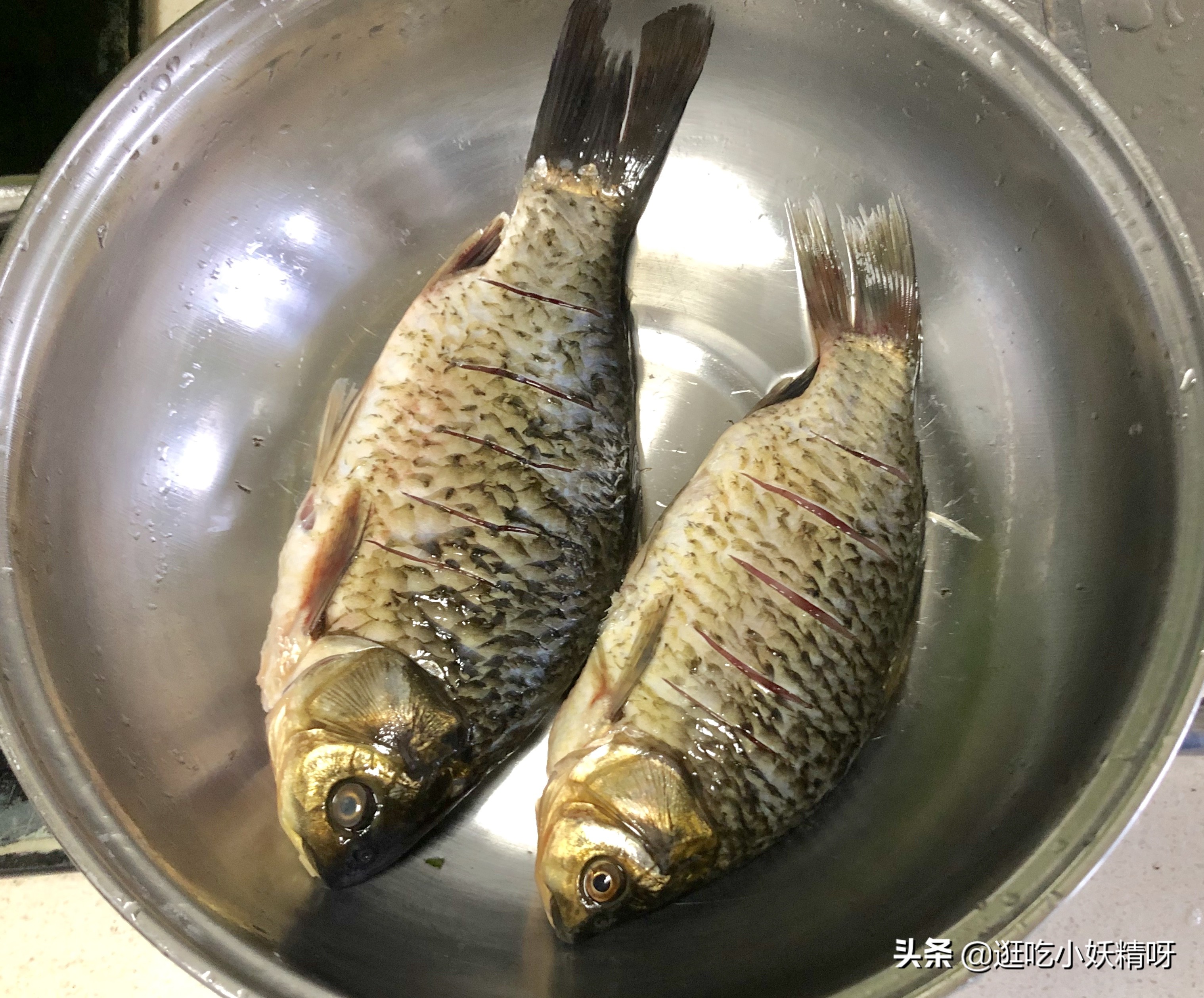 鲫鱼汤面怎么煮,鲫鱼汤面的正宗做法