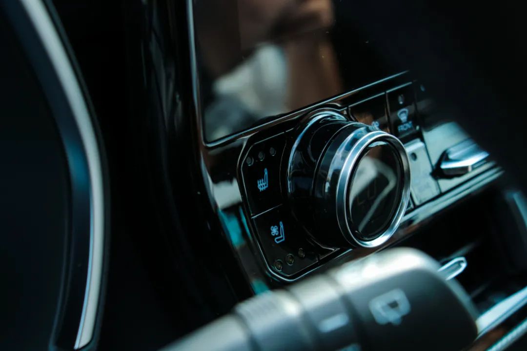 第四代汉兰达精英版体验,汉兰达两驱精英7座试驾视频