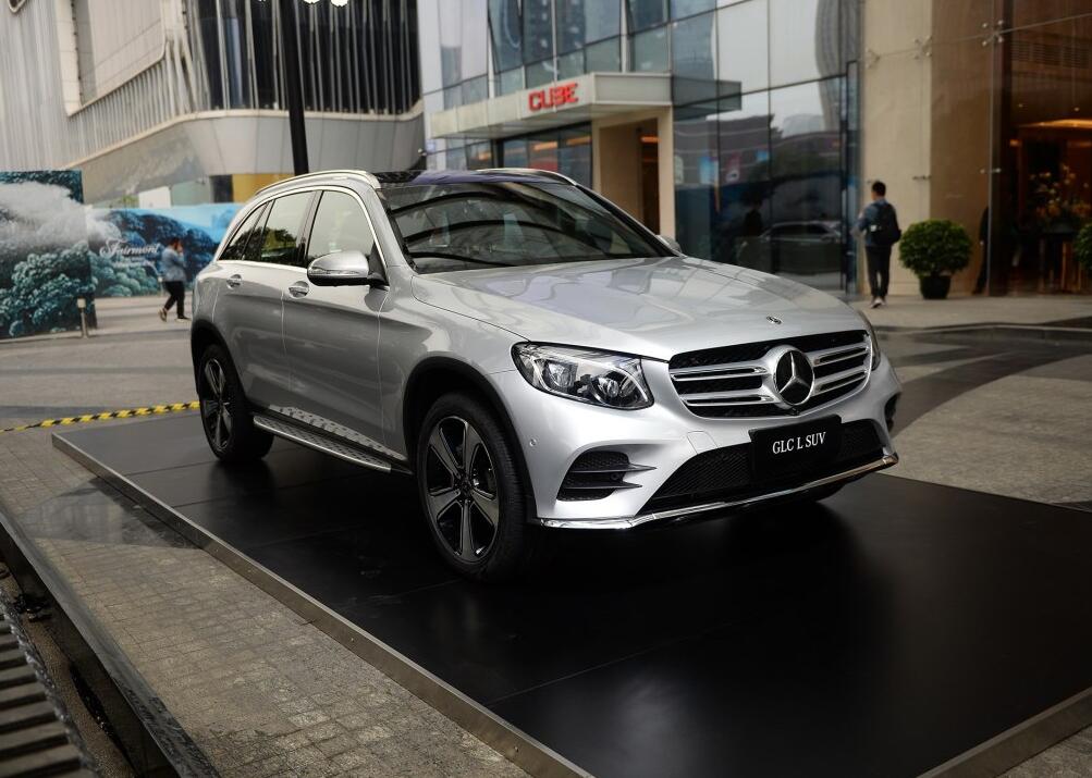 奔驰glc四驱是全时还是适时,奔驰新款GLC无法启动黑屏