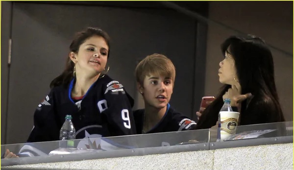 赛琳娜发照片为比伯庆生,赛琳娜比伯遗憾