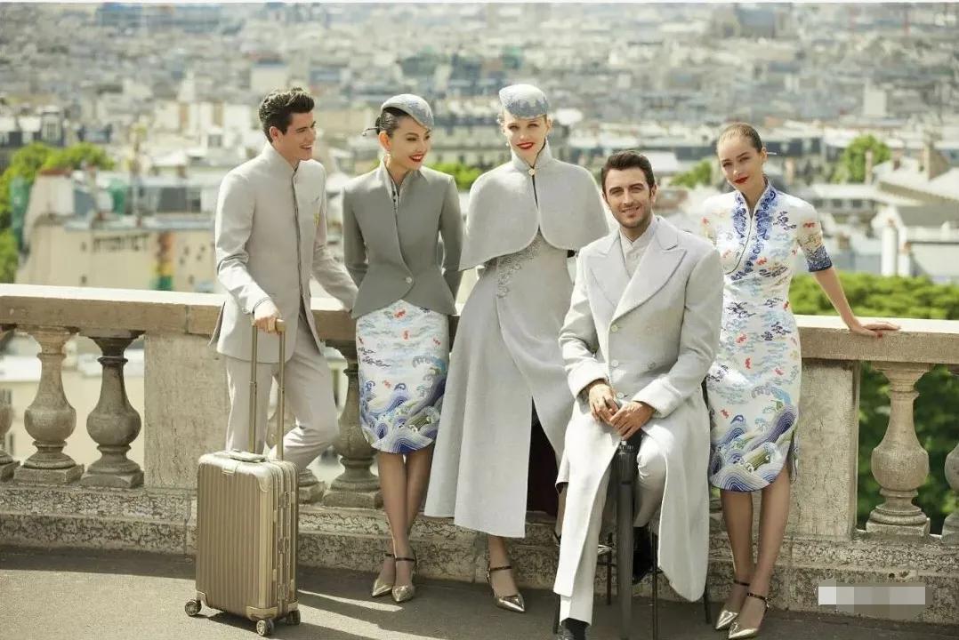 中国国际航空空姐黑白制服,各大航空公司制服照片