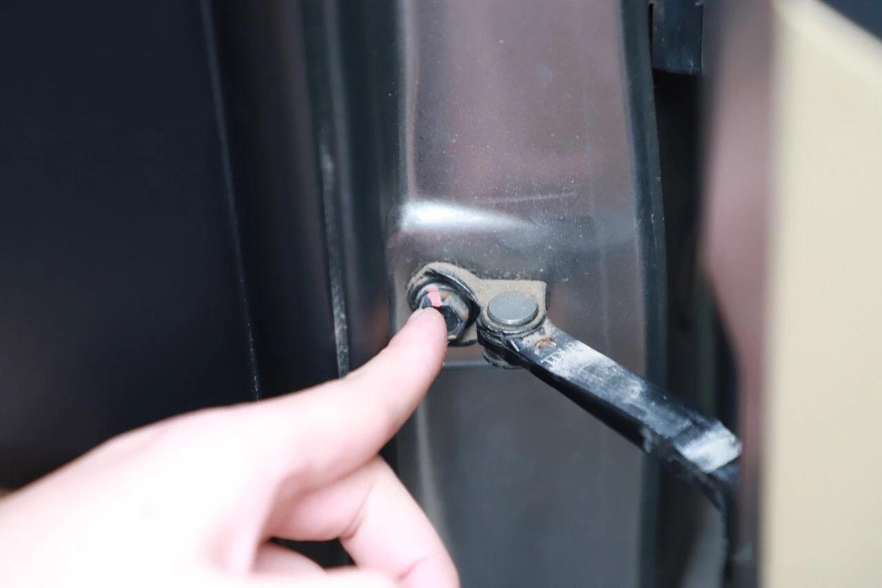 鉴别二手车车况方法,二手车鉴定六步看车法