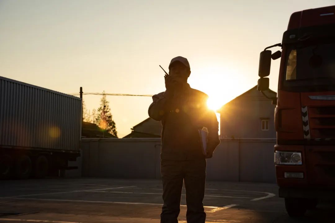 非法采砂被抓人员,非法采砂28人被举报