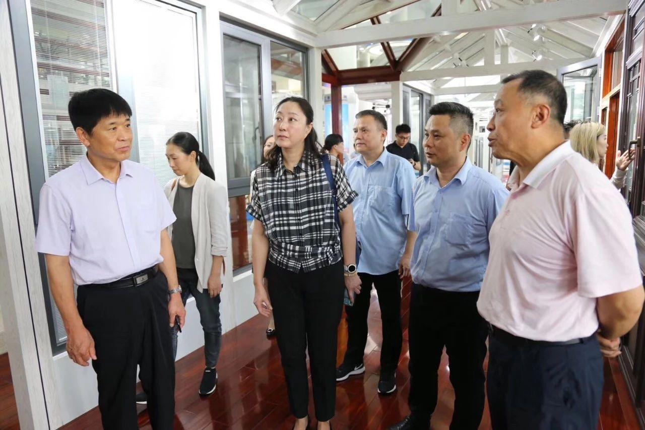 铝材猛涨门窗企业如何突围,铝门窗企业转型政策