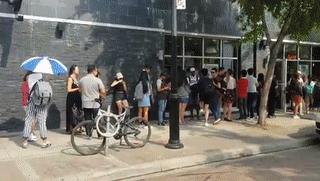 泡在水里的中国人,泡在奶茶里的美女