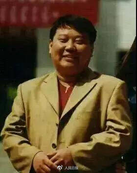 岳云鹏郭德纲大多少岁,岳云鹏14岁郭德纲26岁