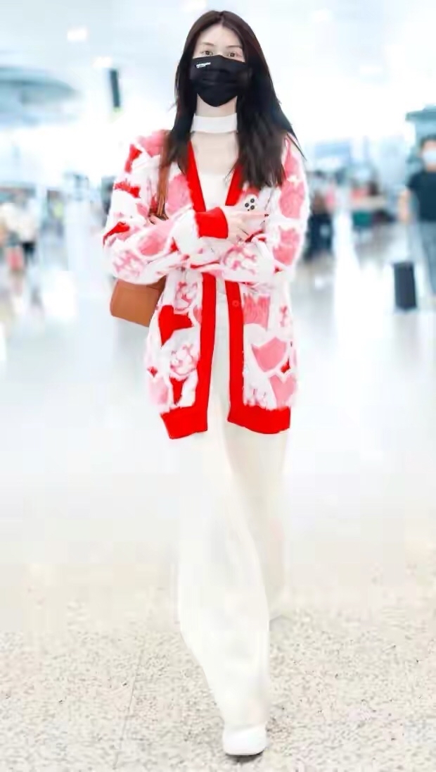 今年流行雪尼尔阔腿裤什么色好看,今年流行的雪尼尔裤子怎么样