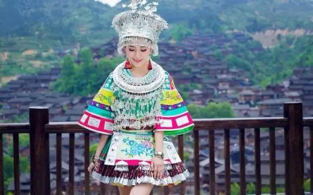 凤凰古城苗寨银饰好贵,西江苗寨十八寨银饰