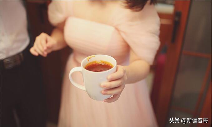 接亲游戏小攻略让你的婚礼更有趣,新郎接亲堵门游戏大全