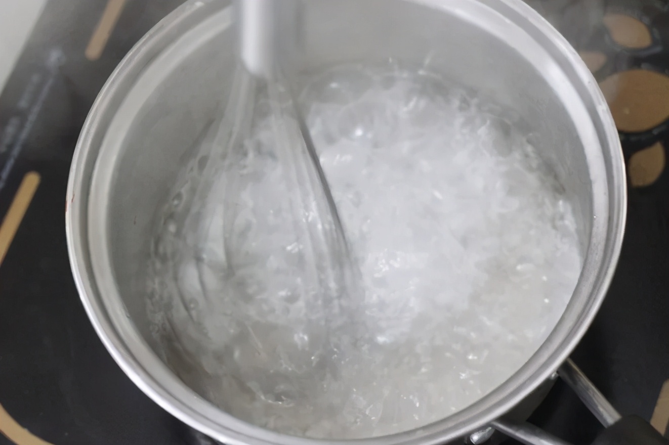 粽子怎么能包的特别紧不漏米,煮粽子时为何会出现粽子夹生现象