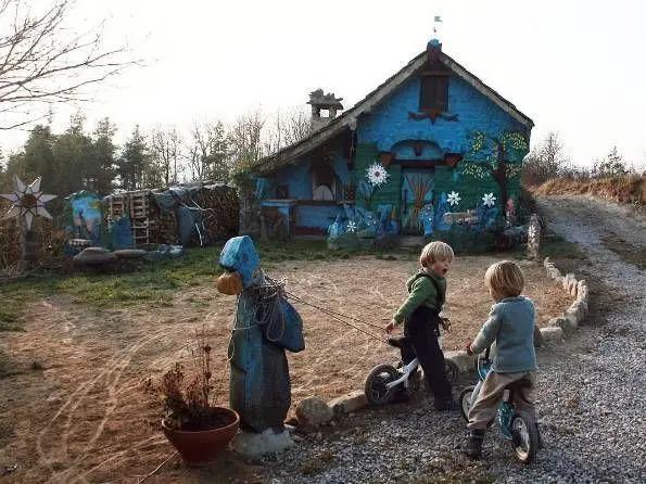 她放弃城市生活,一家人搬到乡下田园:自给自足