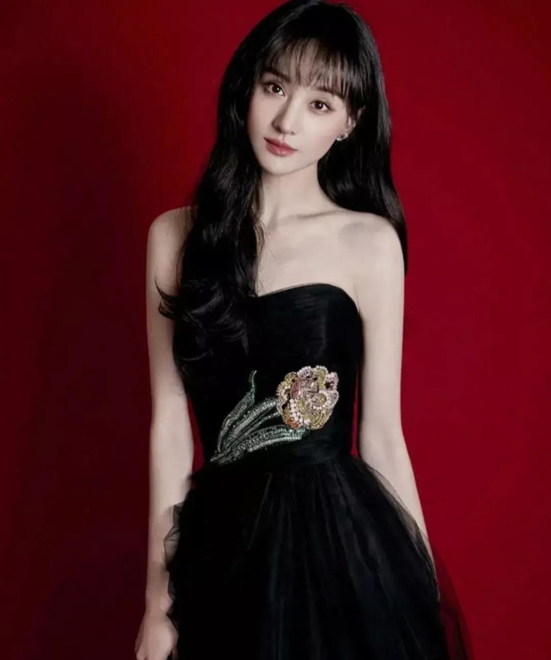 一件t恤400元,一件t恤29元两件49元