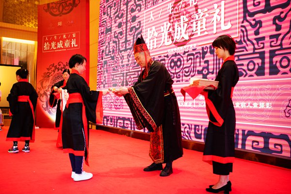 告别童年致敬青春,告别童年拥抱青春逐梦起航寄语