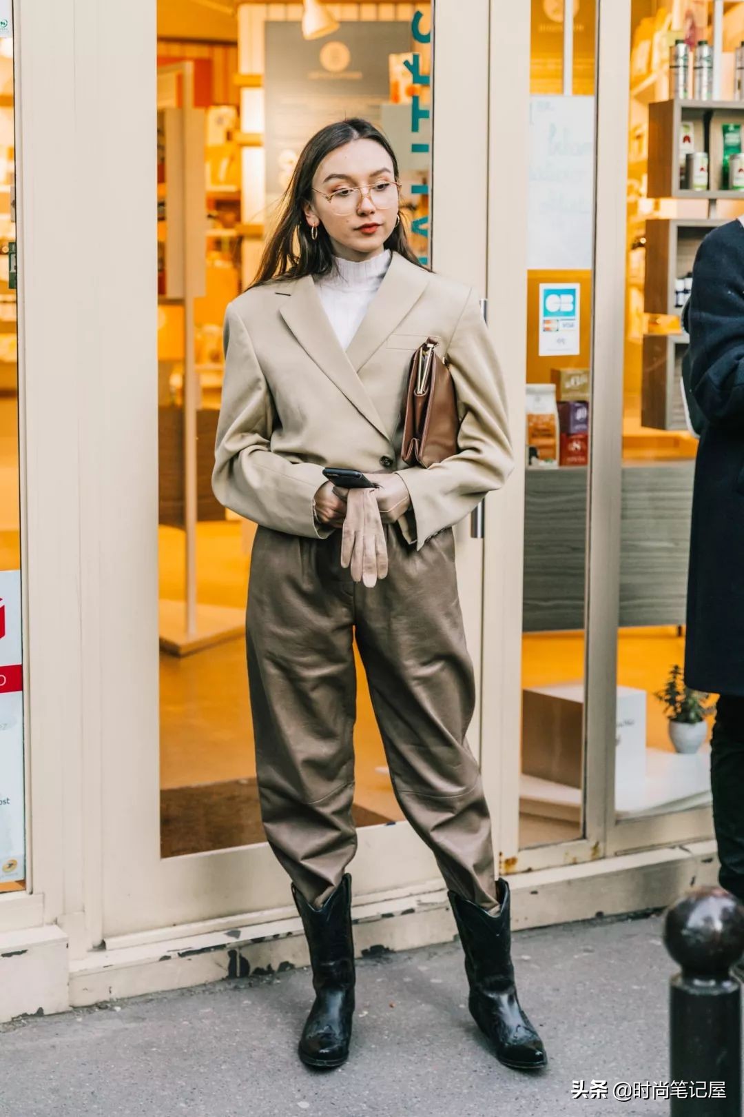 爆款撞色慵懒风毛衣穿搭,毛衣衬衫外套长款慵懒风穿搭